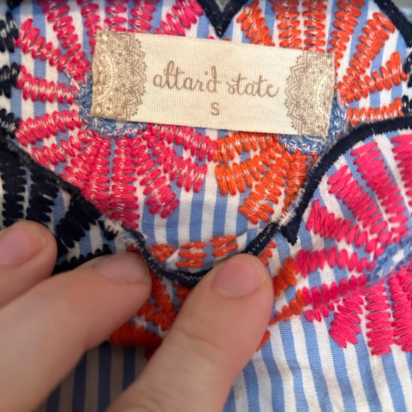 Altar’d State top - Picture 2 of 5